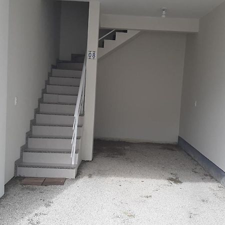 Apartamento 2 Quartos Com Estacionamento Tijucas Esterno foto